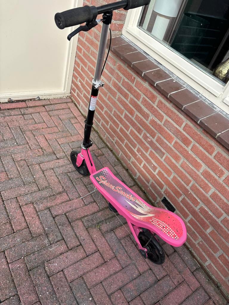 Roze Space Scooter - Gebruikt maar in goede staat, Ophalen of Verzenden, Gebruikt, Gewone step