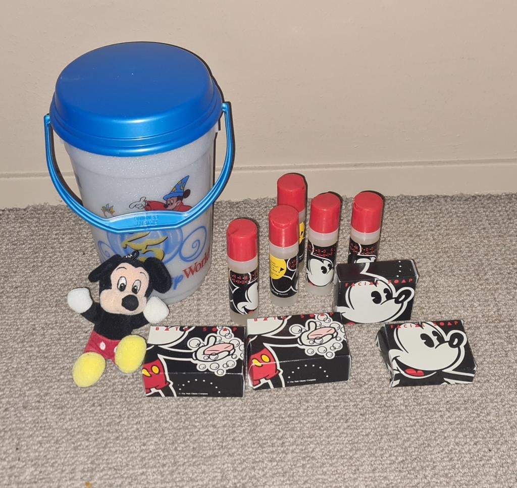 Mickey Mouse Disney verzamelobjecten., Verzamelen, Disney, Ophalen of Verzenden, Mickey Mouse, Zo goed als nieuw, Knuffel