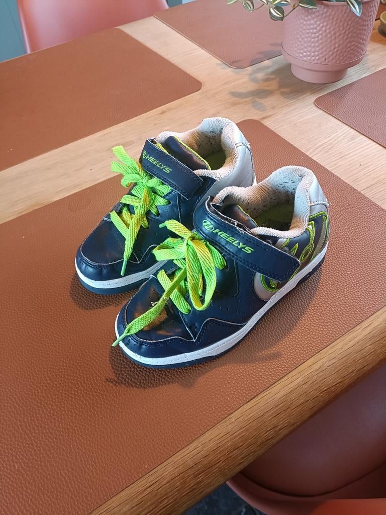 Heelys rolschoenen voor kinderen, maat 33, Kinderen en Baby's, Speelgoed | Buiten | Rolschaatsen, Ophalen of Verzenden, Gebruikt