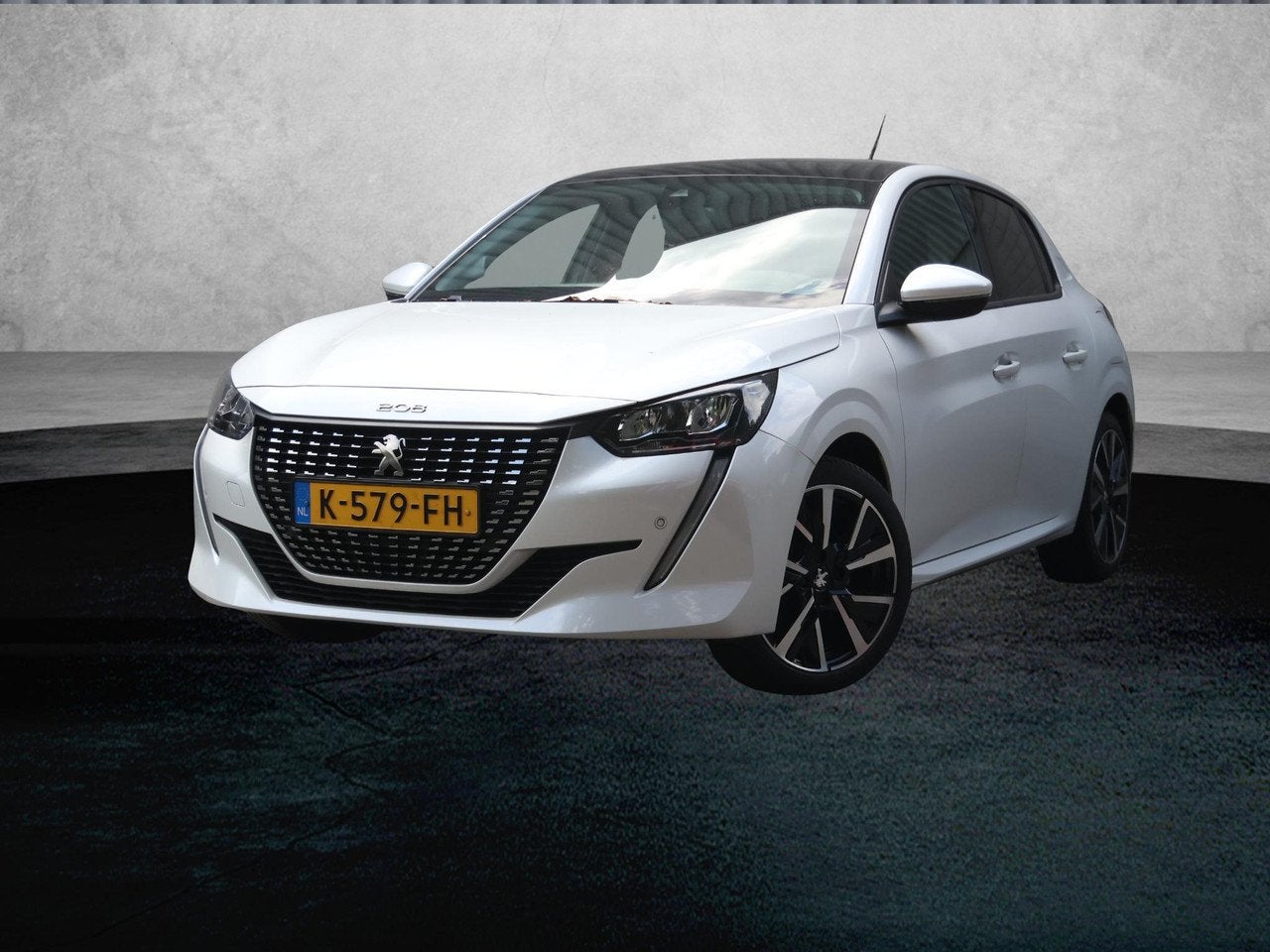 Peugeot 208 1.2 PureTech Allure | Camera | Navigatie | Panor, LED verlichting, 101 pk, Gebruikt, 1199 cc