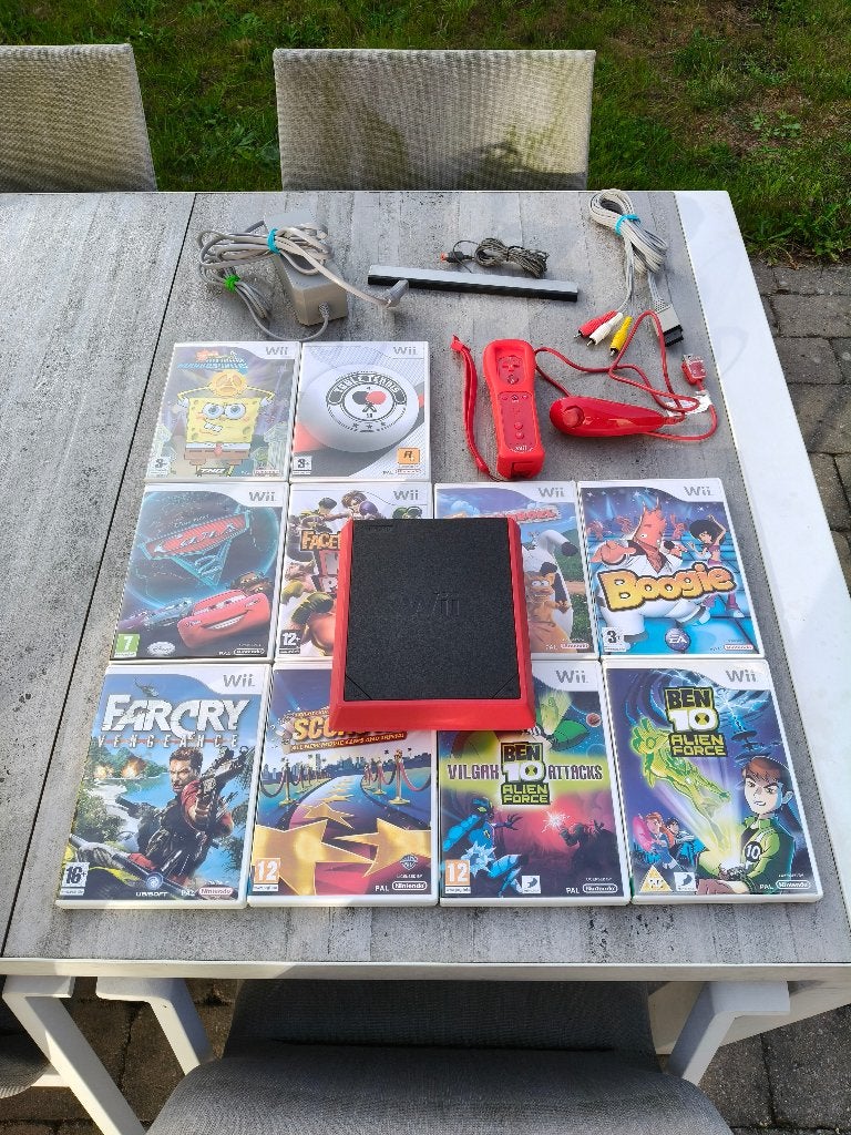 Nintendo Wii Mini spelcomputer als nieuw compleet 10 games, Ophalen of Verzenden, Zo goed als nieuw, Met 2 controllers, Met games