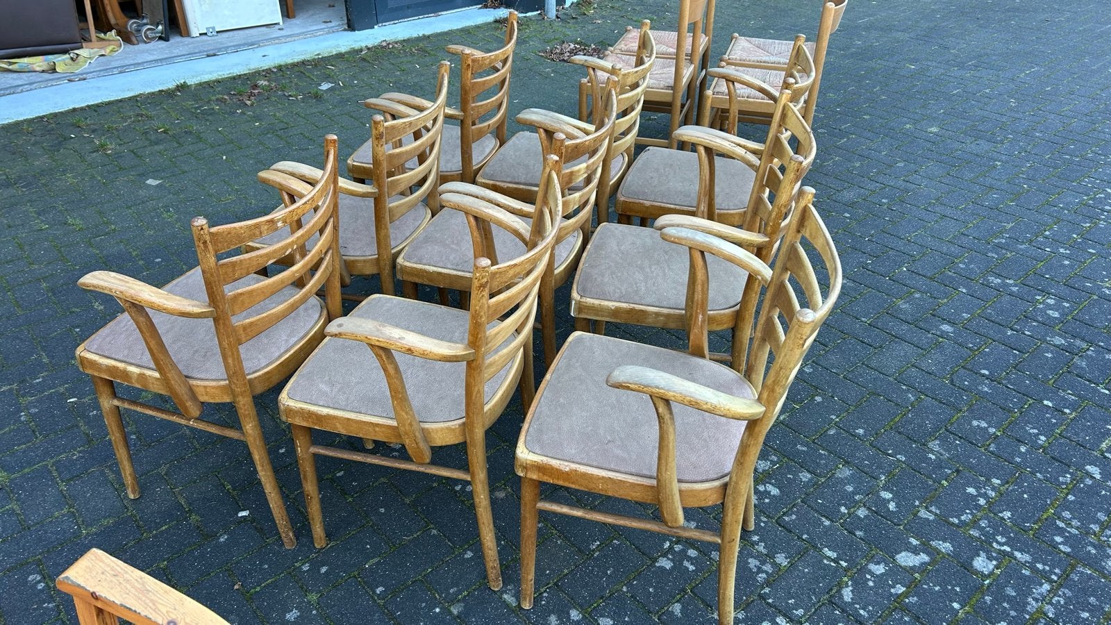 Koopjes opruiming: Vintage en Design Stoelen, Ophalen