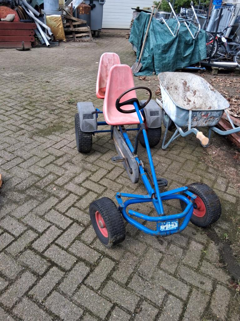 Grotere Trapskelter met twee stoeltjes., Kinderen en Baby's, Speelgoed | Buiten | Skelters, Ophalen, Gebruikt, Overige merken