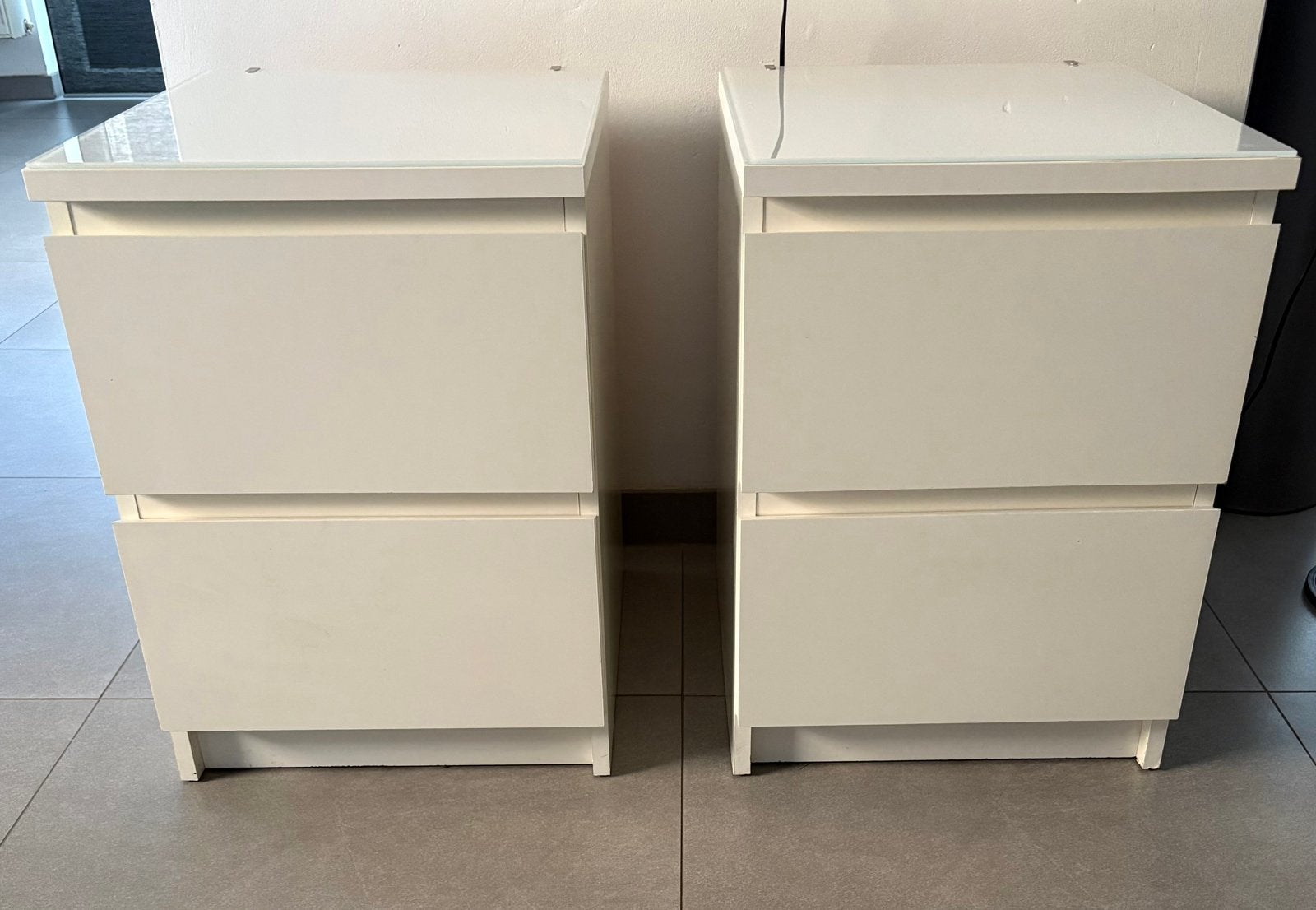 2 Nachtkastjes MALM IKEA, Ophalen, Zo goed als nieuw, Minder dan 45 cm, Minder dan 55 cm