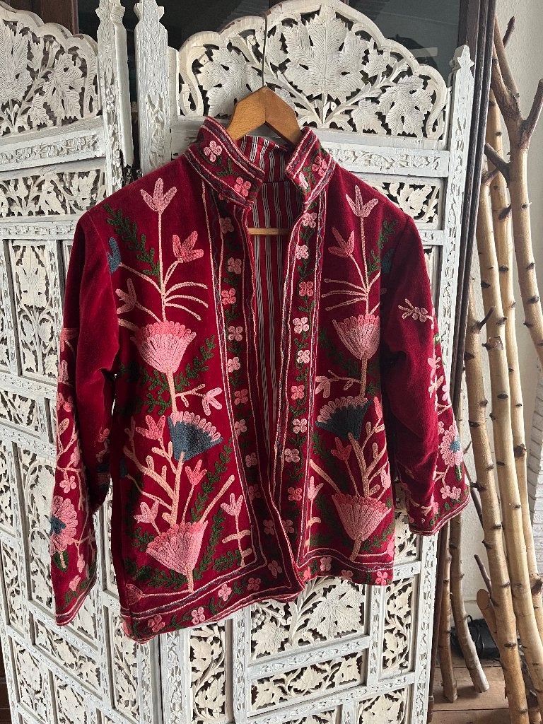 Suzani stijl Indiase geborduurde jas maat s/m, Ophalen of Verzenden, Gedragen, Maat 36 (S), Rood