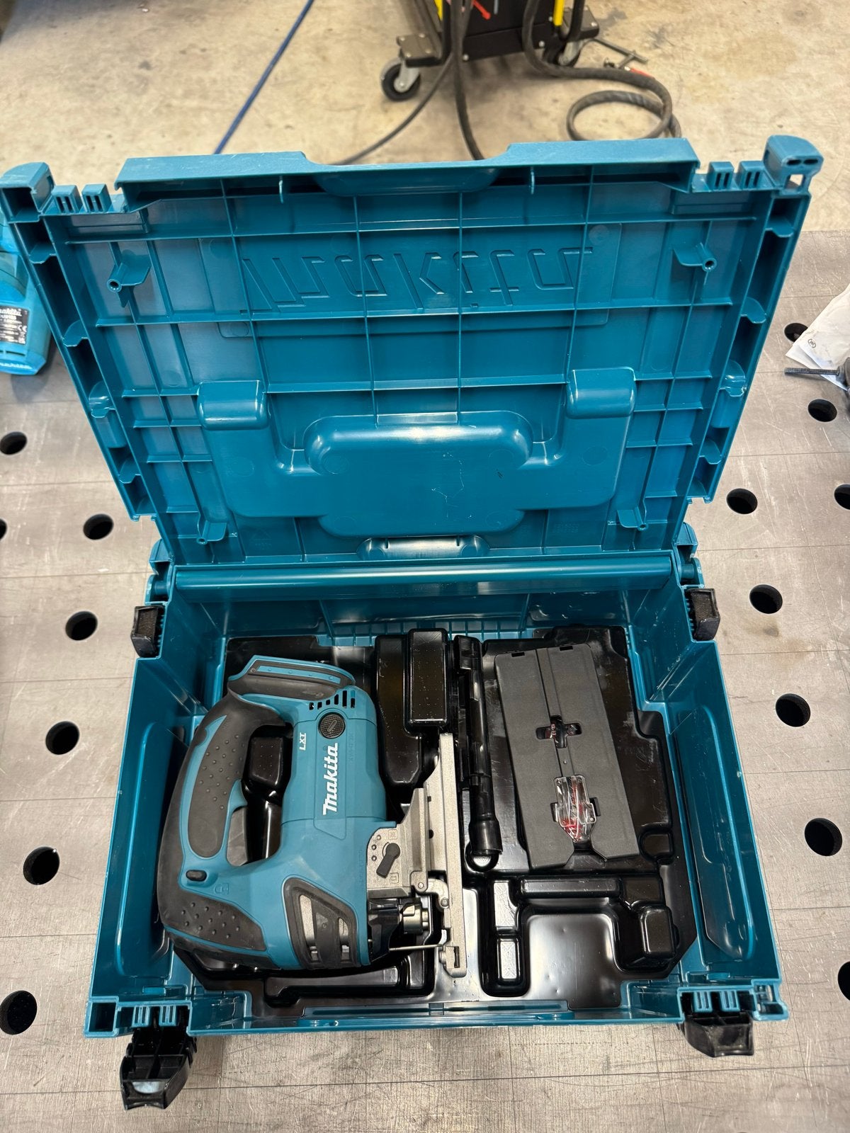 Makita DJV180ZJ Decoupeerzaag - Zo goed als nieuw, Ophalen of Verzenden, Zo goed als nieuw, Minder dan 600 watt, Decoupeerzaag