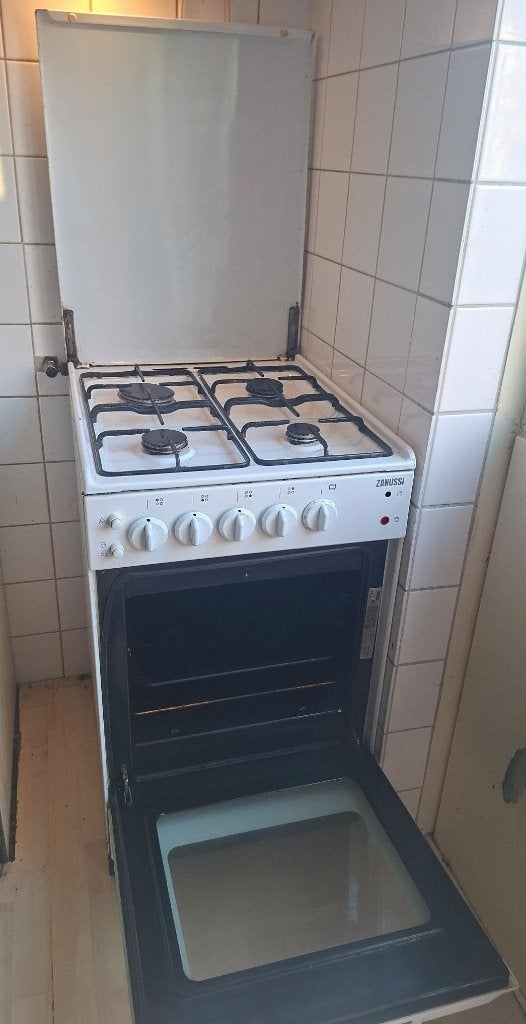 Gasfornuis met elektrische oven, gratis, Ophalen, Gebruikt, 4 kookzones, Gas