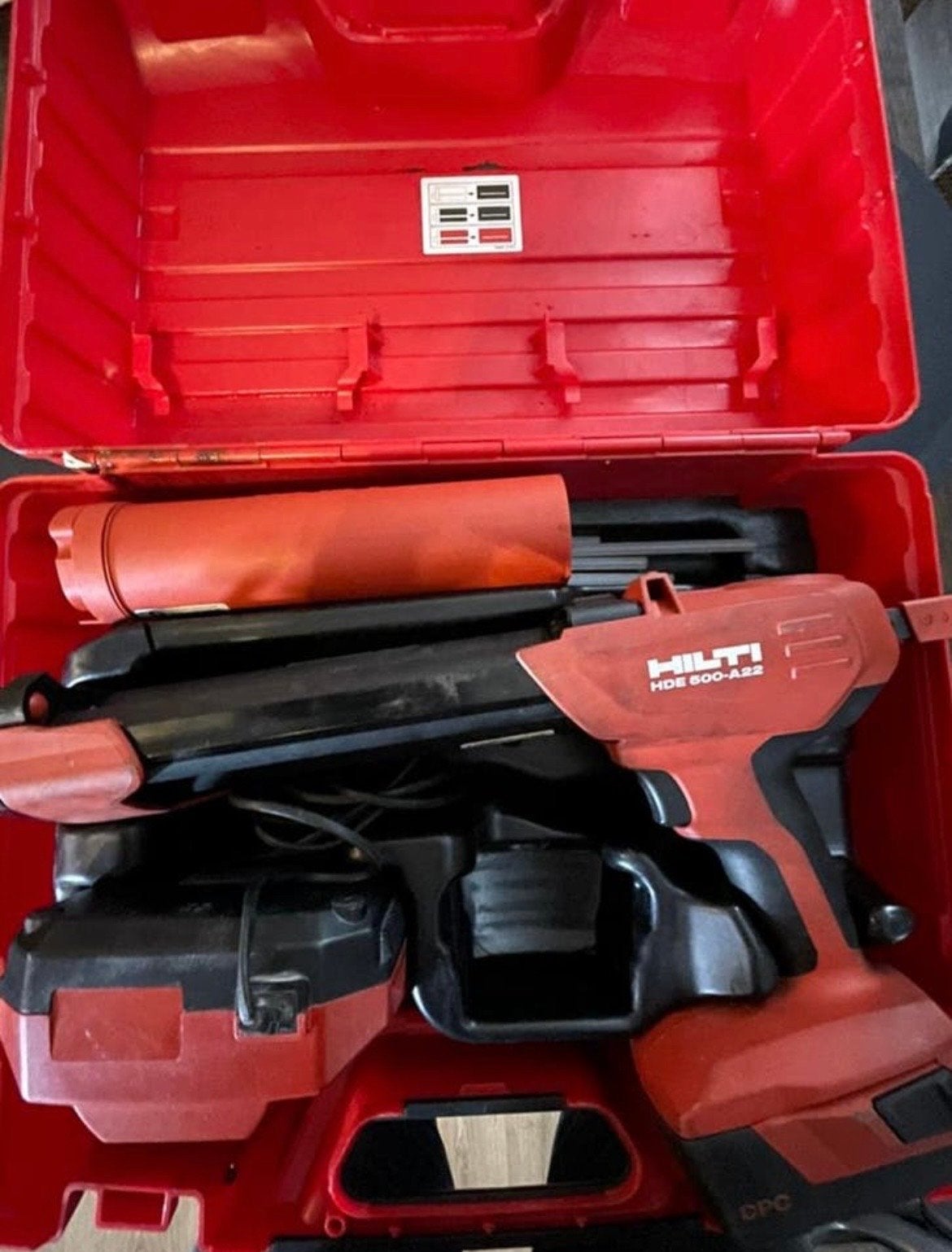 Hilti accumortelspuit HDE 500-A22 met snellader en accu, Ophalen of Verzenden, Gebruikt, Overige typen