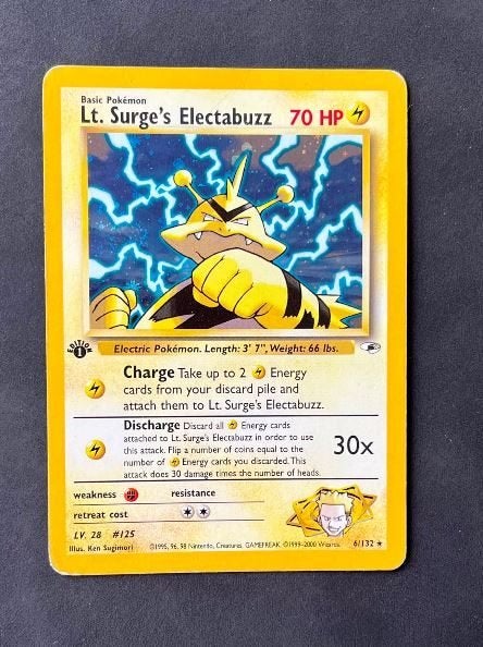 Pokemonkaart Lt. Surge's Electabuzz (GH 6) First edition, Hobby en Vrije tijd, Verzamelkaartspellen | Pokémon, Verzenden, Zo goed als nieuw