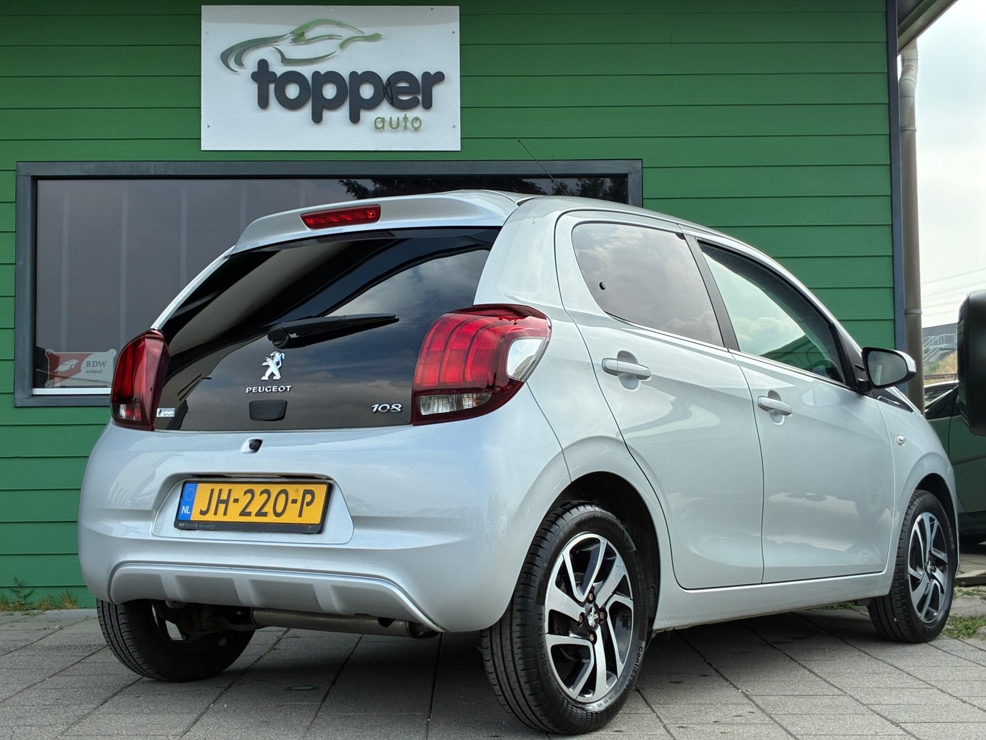 Peugeot 108 1.0 VTi Allure|1e Eigenaar|Automaat|Climatronic|, Auto's, Peugeot, Gebruikt, Euro 6, 4 stoelen, Origineel Nederlands