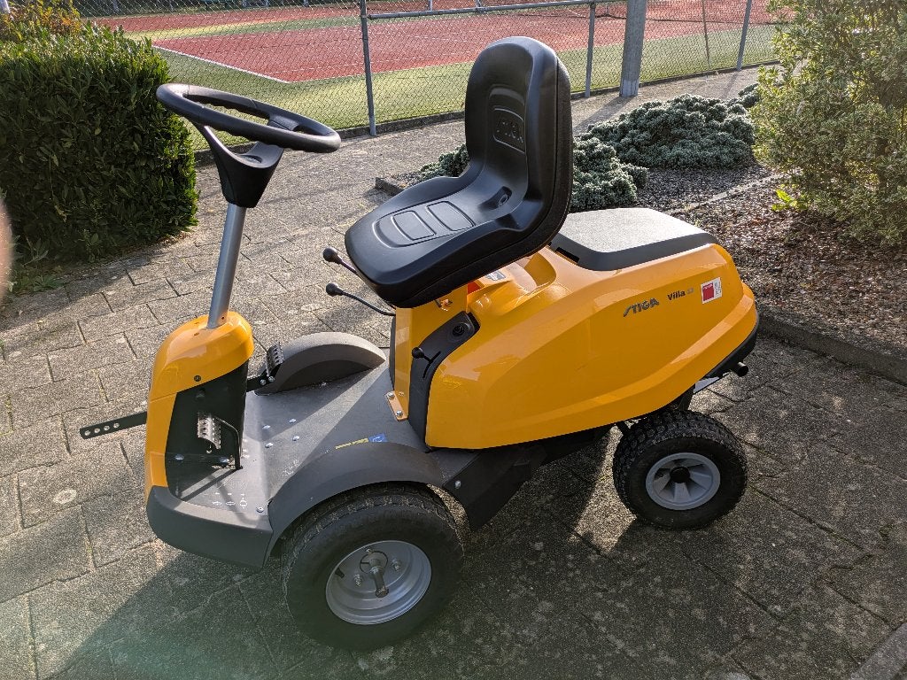 Stiga zitmaaier (zonder maaikorf), Tuin en Terras, Ophalen, Gebruikt, Stiga, Elektrische starter