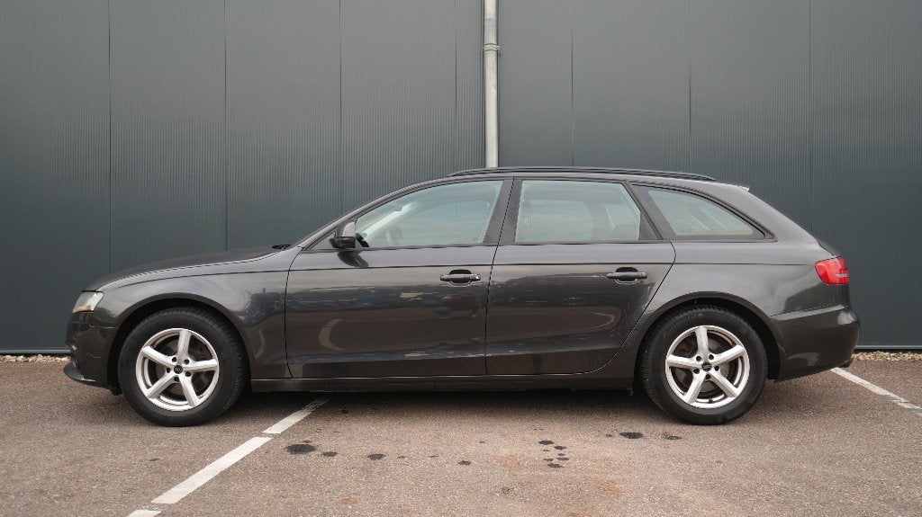 Audi A4 2.0 Tfsi 132KW Avant Multitronic 2009 Grijs, Euro 5, Stof, 4 cilinders, 1984 cc