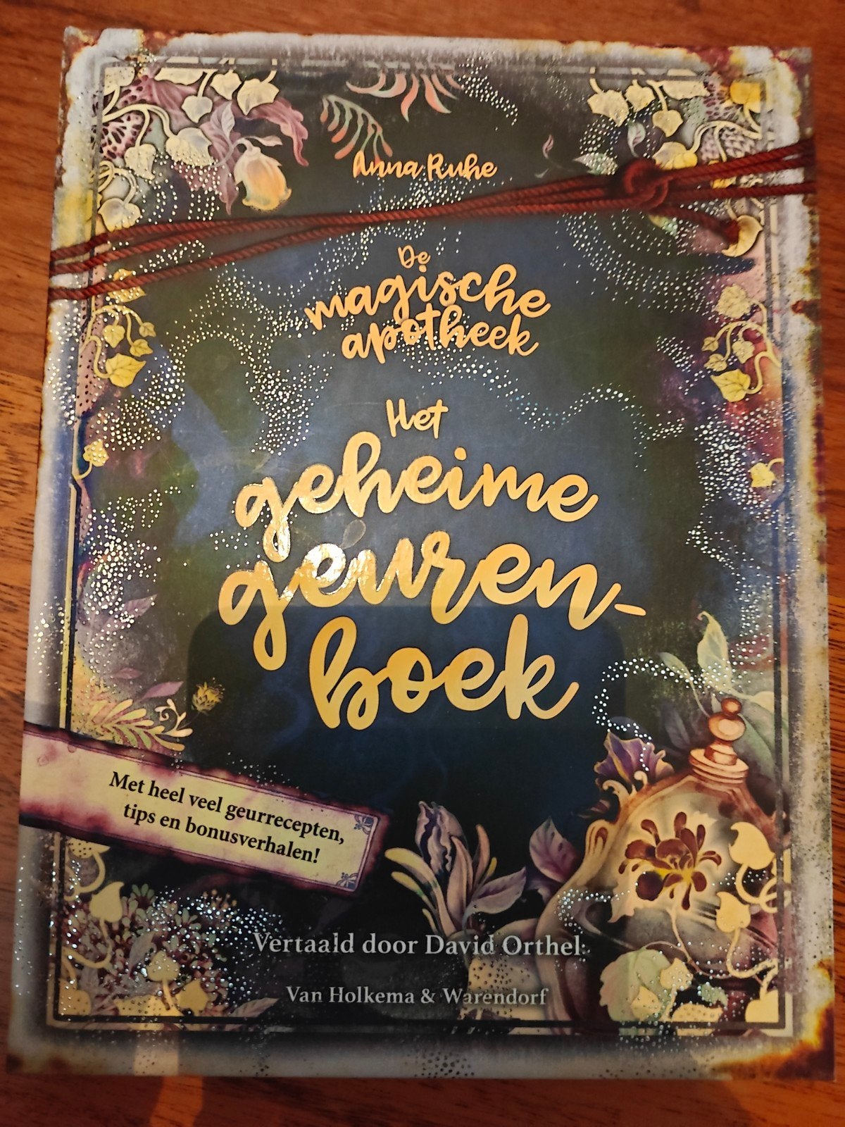 De Magische Apotheek: Het Geheime Geurenboek - Anna Ruhe, Boeken, Ophalen of Verzenden, Zo goed als nieuw, Anna Ruhe, Nederland