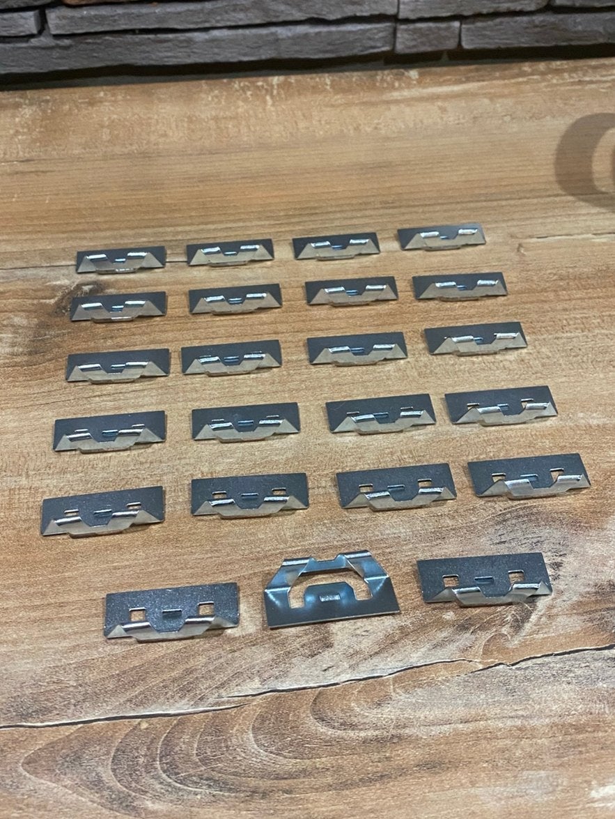 23 x Volvo 140 164 240 Clip Sierlijst Voorruit 682321, Ophalen of Verzenden, Volvo