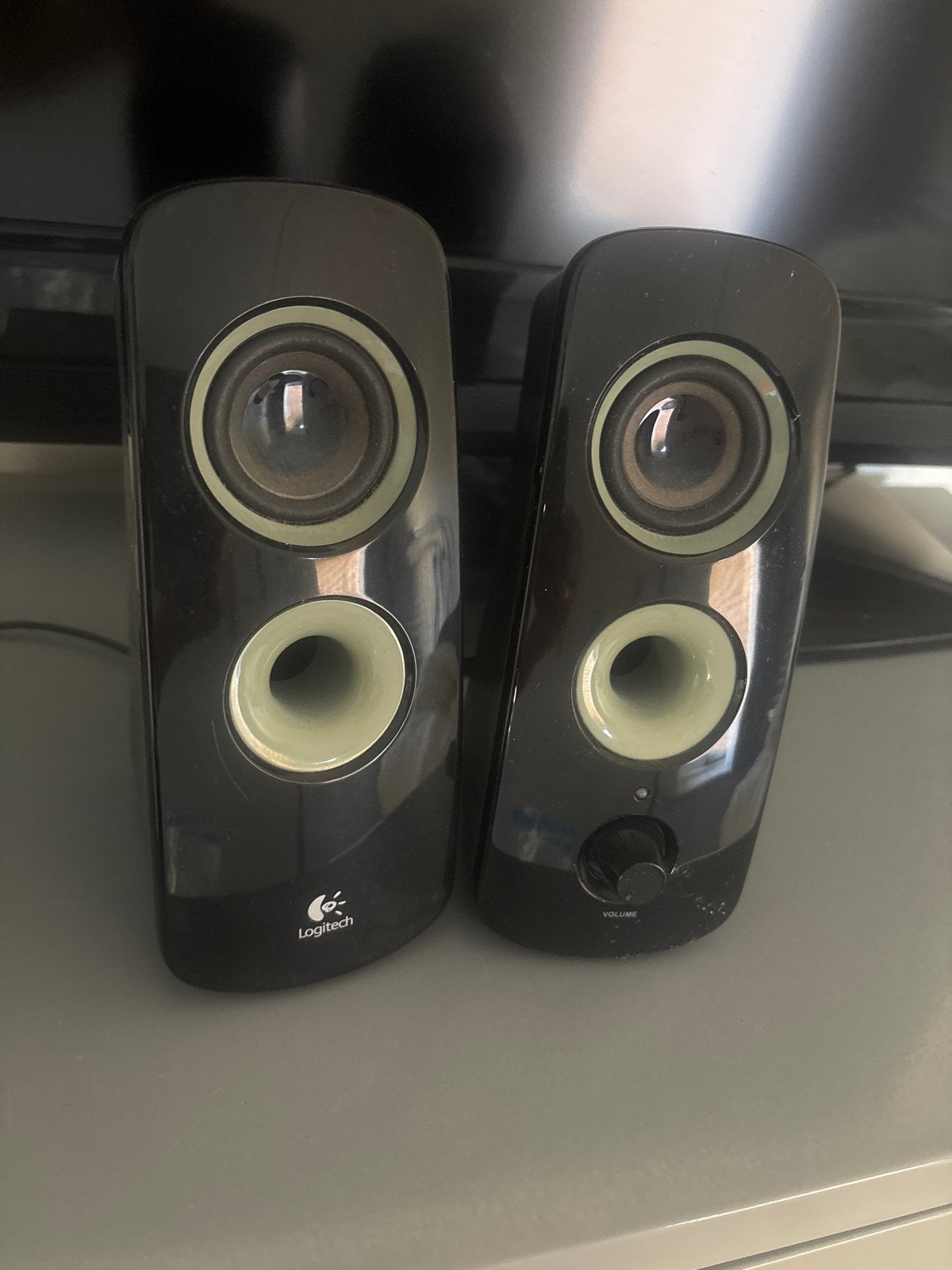 Logitech speakers - Goedwerkend, Computers en Software, Pc speakers, Ophalen of Verzenden, Gebruikt, Audiokanaal 2