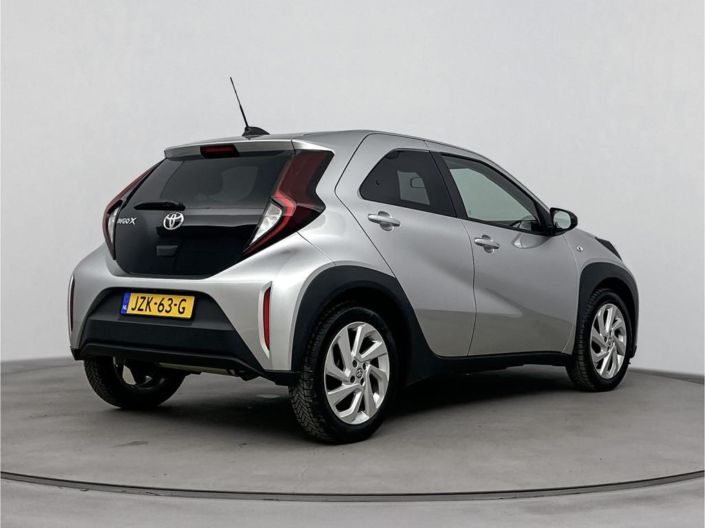 Toyota Aygo X 1.0 VVT-i MT first | Stoelverwarming | Parkeer, Stof, Gebruikt, 920 kg, 4 stoelen