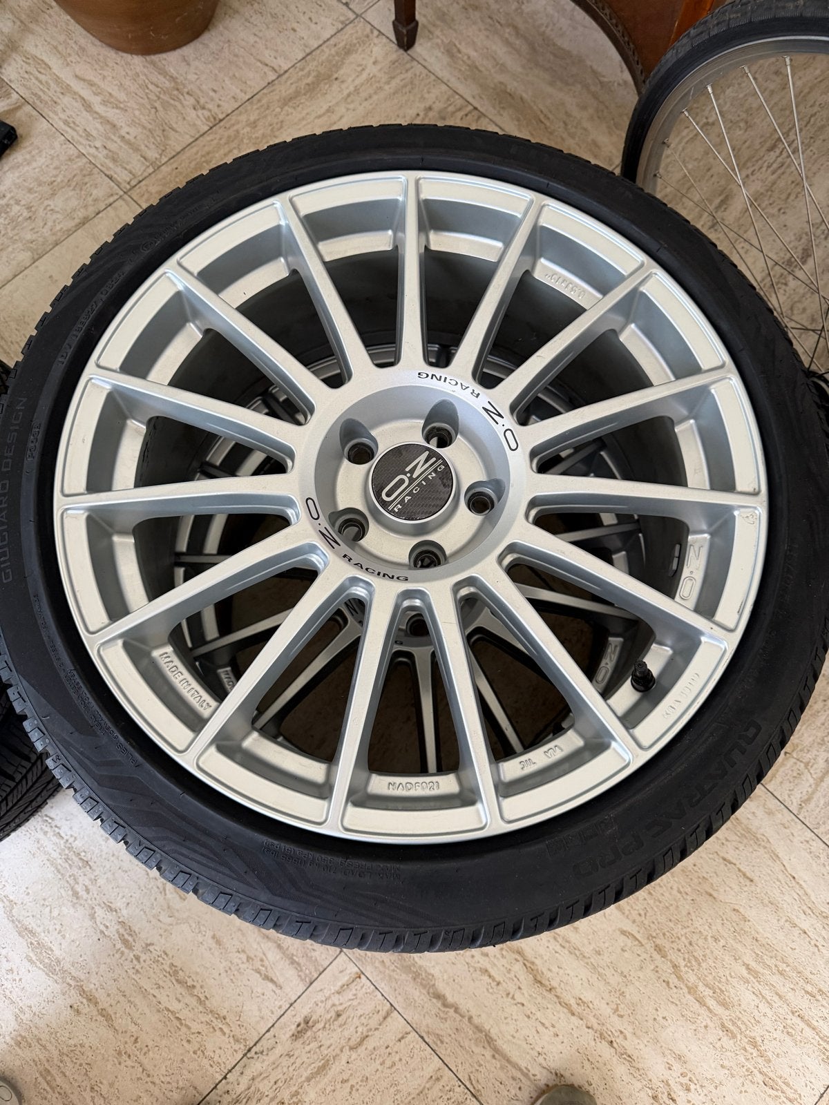 OZ Racing velgen met Vredestein Quatrac Pro 19 inch tesla 3, Gebruikt, Banden en Velgen, 235 mm, All Season