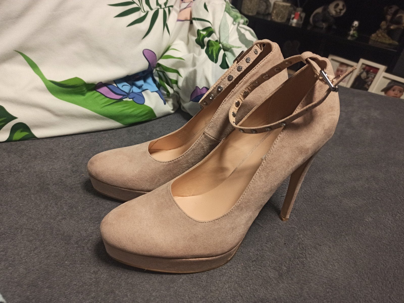 Nieuwe Even&Odd pumps met enkelbandje - Maat 42, Kleding | Dames, Pumps, Verzenden, Beige, Nieuw