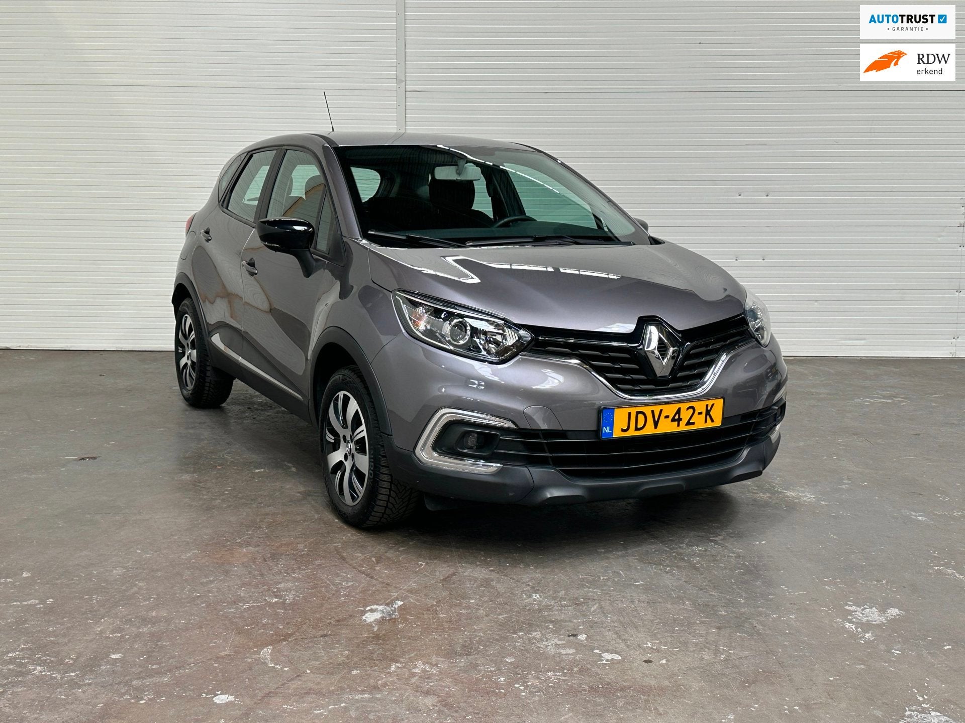 Renault CAPTUR 0.9 TCe Zen PDC / Airco / Navi, Voorwielaandrijving, 898 cc, Gebruikt, 620 kg