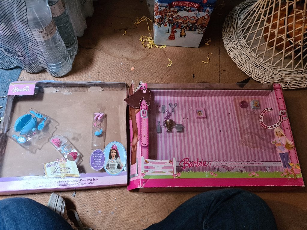 Barbie mattel matel schoenen kroontjes kettingen, Ophalen, Nieuw, Barbie