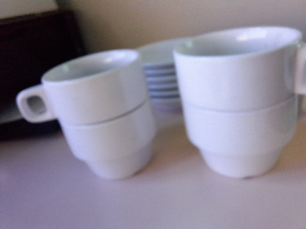 4x kop en schoteltjes wit, Ophalen of Verzenden, Zo goed als nieuw, Overige stijlen, Kop(pen) en/of Schotel(s)