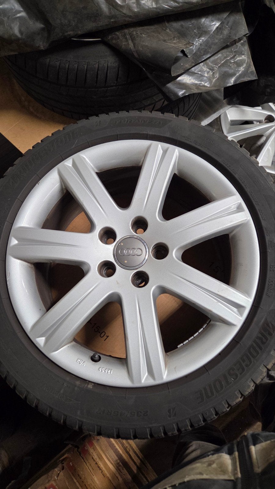 Audi A4 B8 17 inch velgen met Bridgestone All Season banden, Ophalen, Gebruikt, Banden en Velgen, 17 inch
