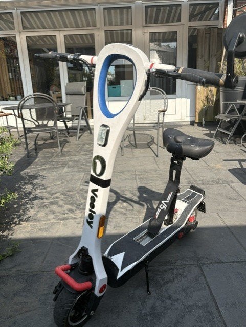 Veeley v5 elektrische step l Wit. september 2025, Ophalen, Zo goed als nieuw, Elektrische step (E-scooter), Veeley v5