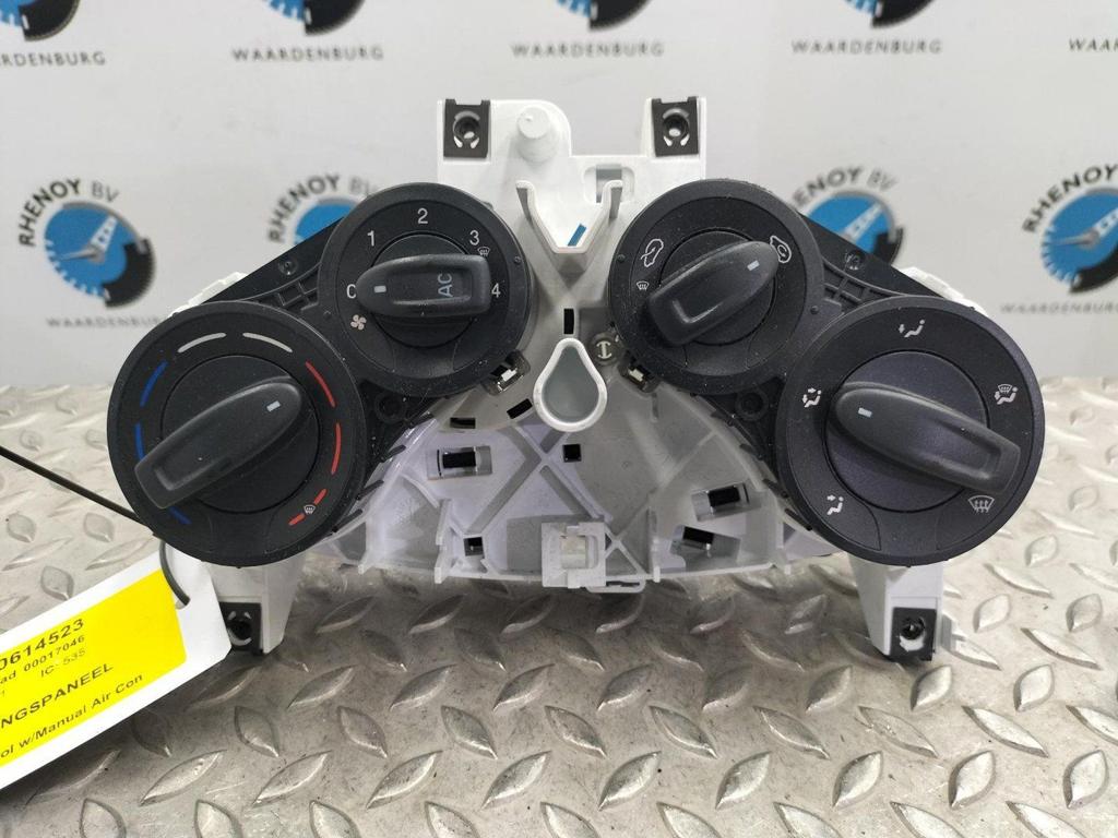 FORD KA 1.2 Comfort s/s  KACHEL BEDIENINGSPANEEL 2011, Ophalen of Verzenden, Gebruikt, Stiba lid