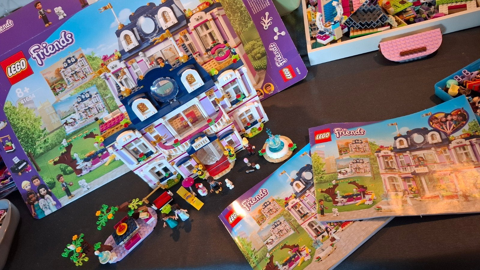 Lego friends hotel 41684 compleet incl. doos en boekje., Ophalen of Verzenden, Zo goed als nieuw