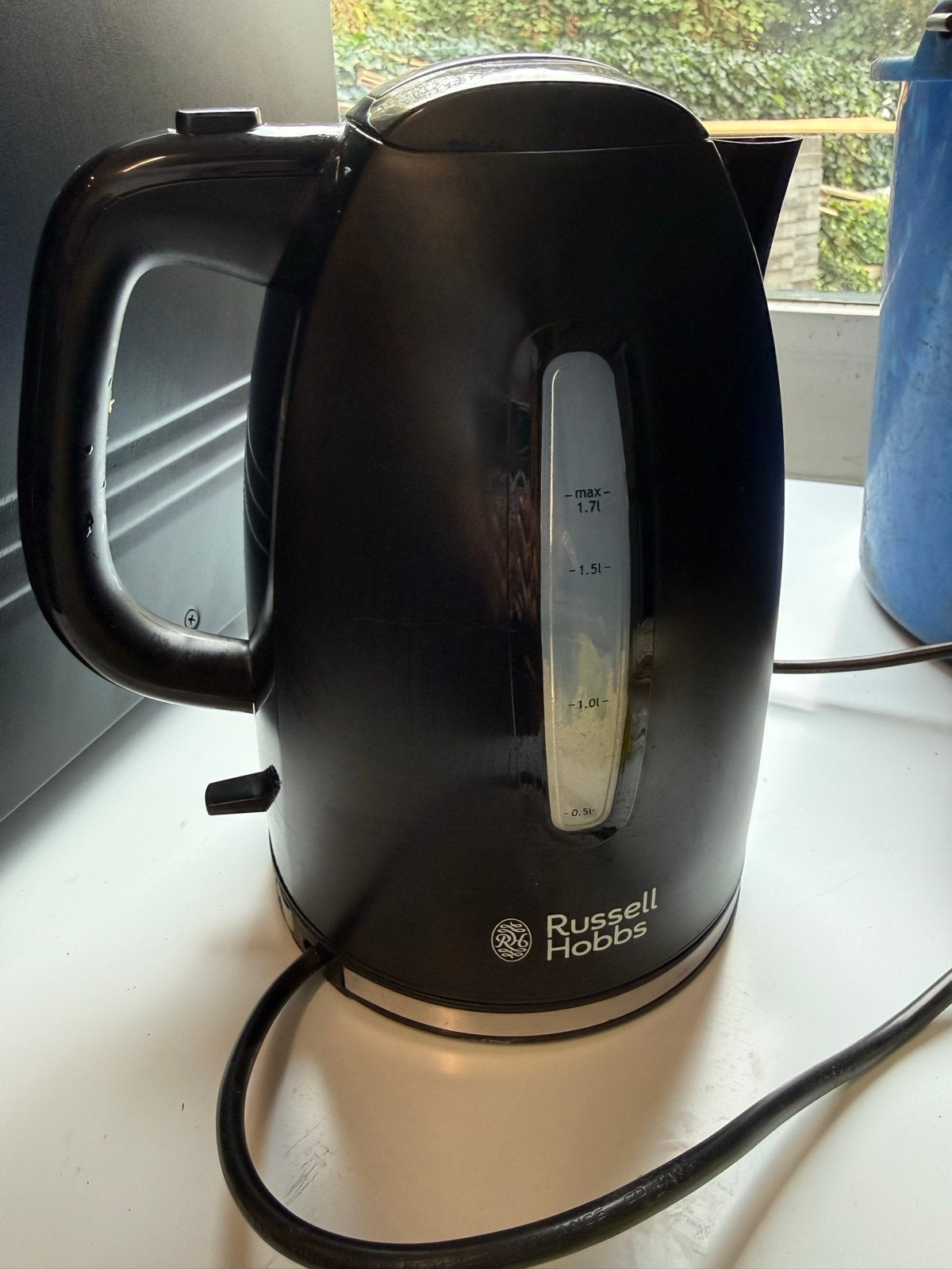 Russell Hobbs waterkoker - Zwart - 1.7L, Witgoed en Apparatuur, 1 tot 2 liter, Ophalen, Gebruikt