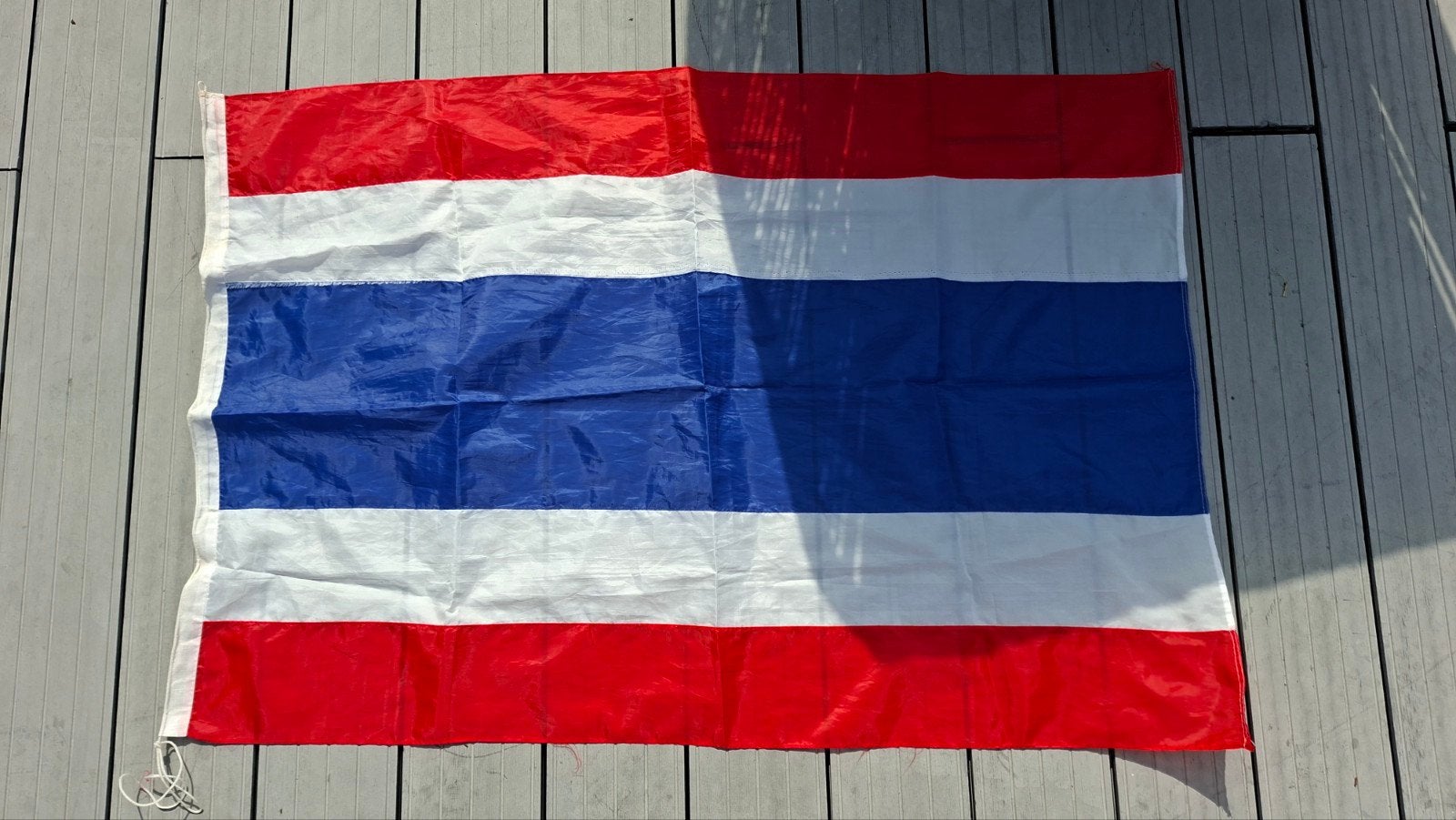 Vlag van Thailand, Ophalen, Gebruikt