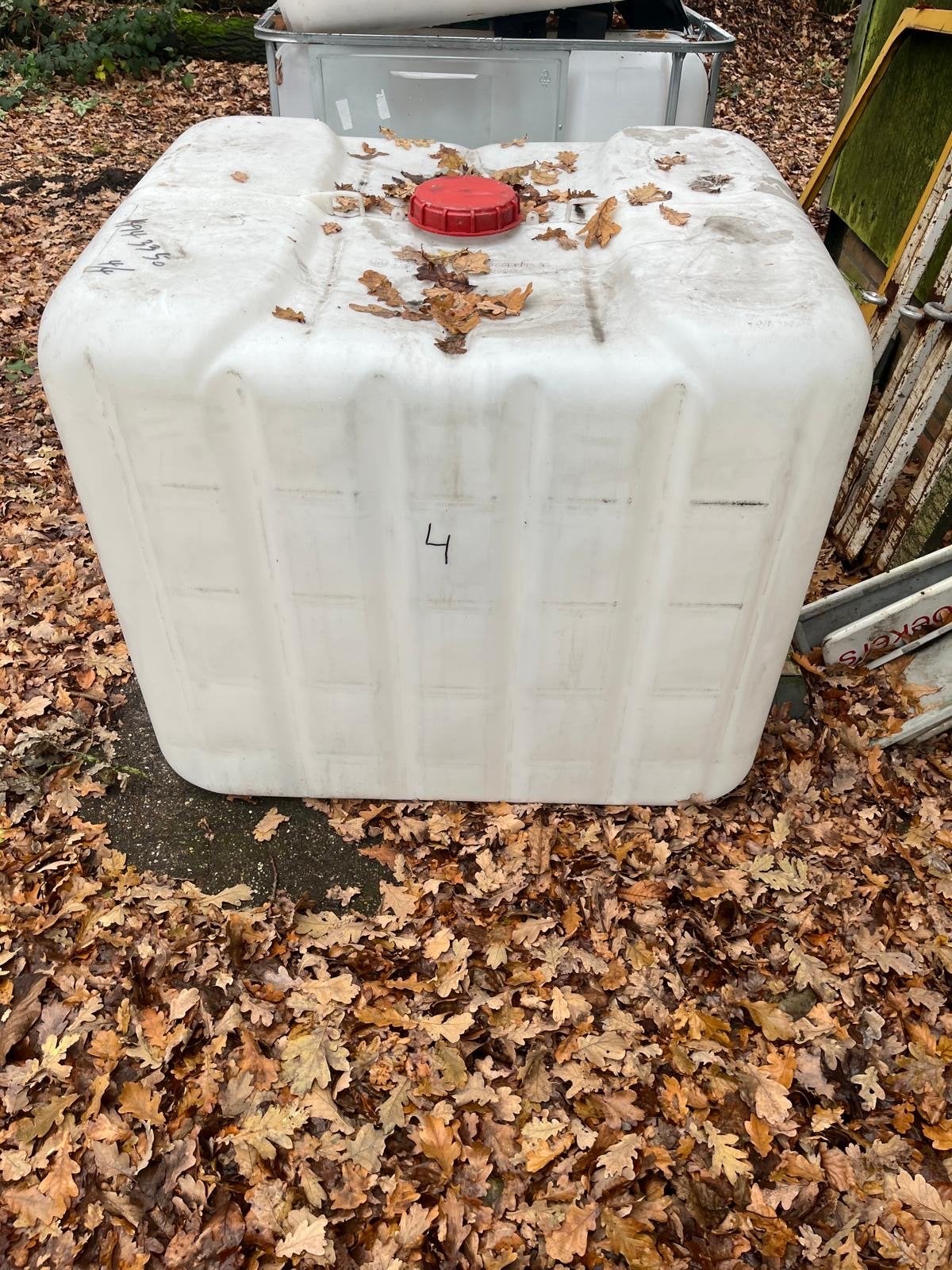 Witte kunststof watertank met rode dop, 150 liter of meer, Ophalen, Gebruikt, Kunststof