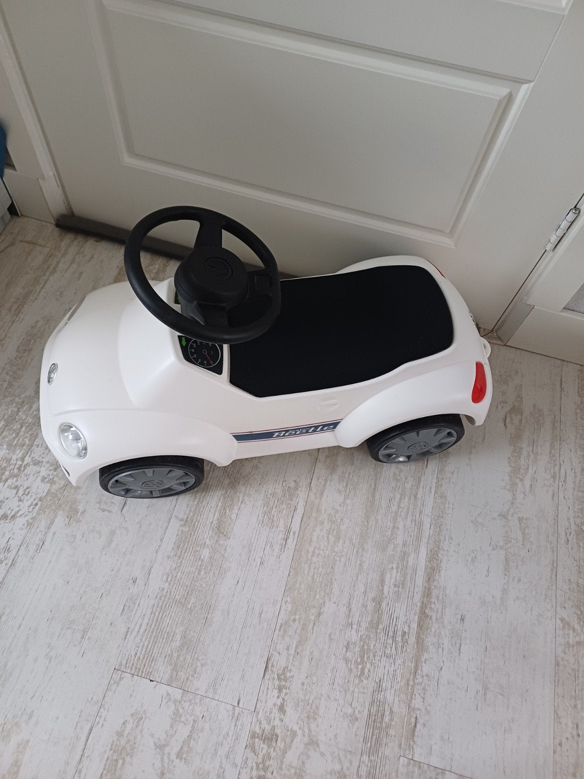 Kindervoertuig Junior Beetle - Loopauto speelauto Buiten spe, Ophalen of Verzenden, Zo goed als nieuw, Loopvoertuig
