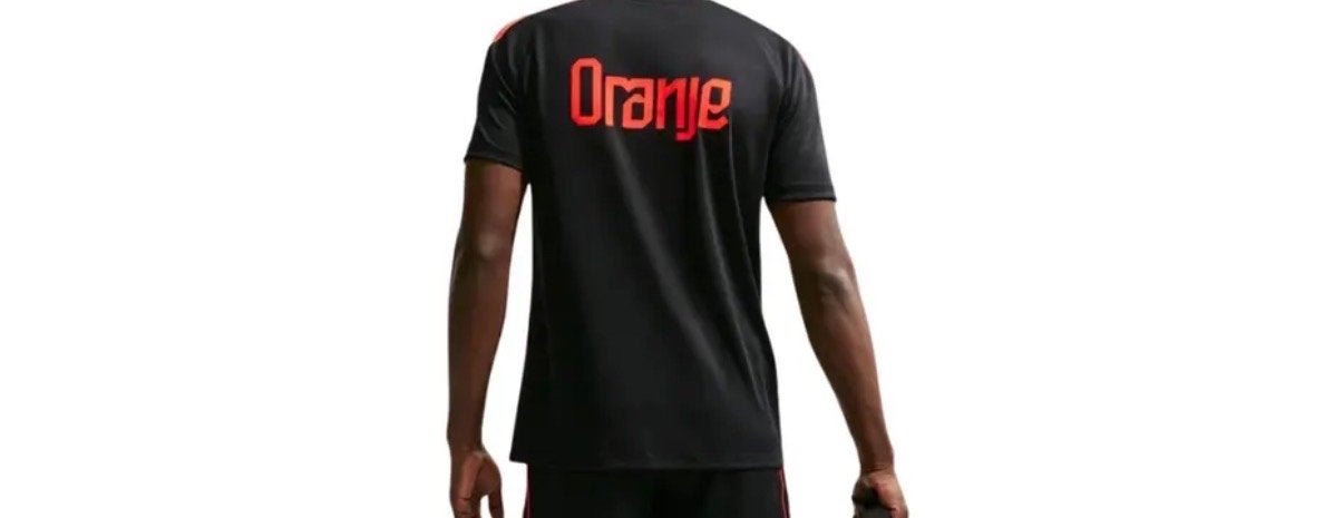 Nike Oranje voetbalshirt - Zwart - Maat S, Kleding | Heren, Sportkleding, Ophalen, Zwart, Zo goed als nieuw, Voetbal
