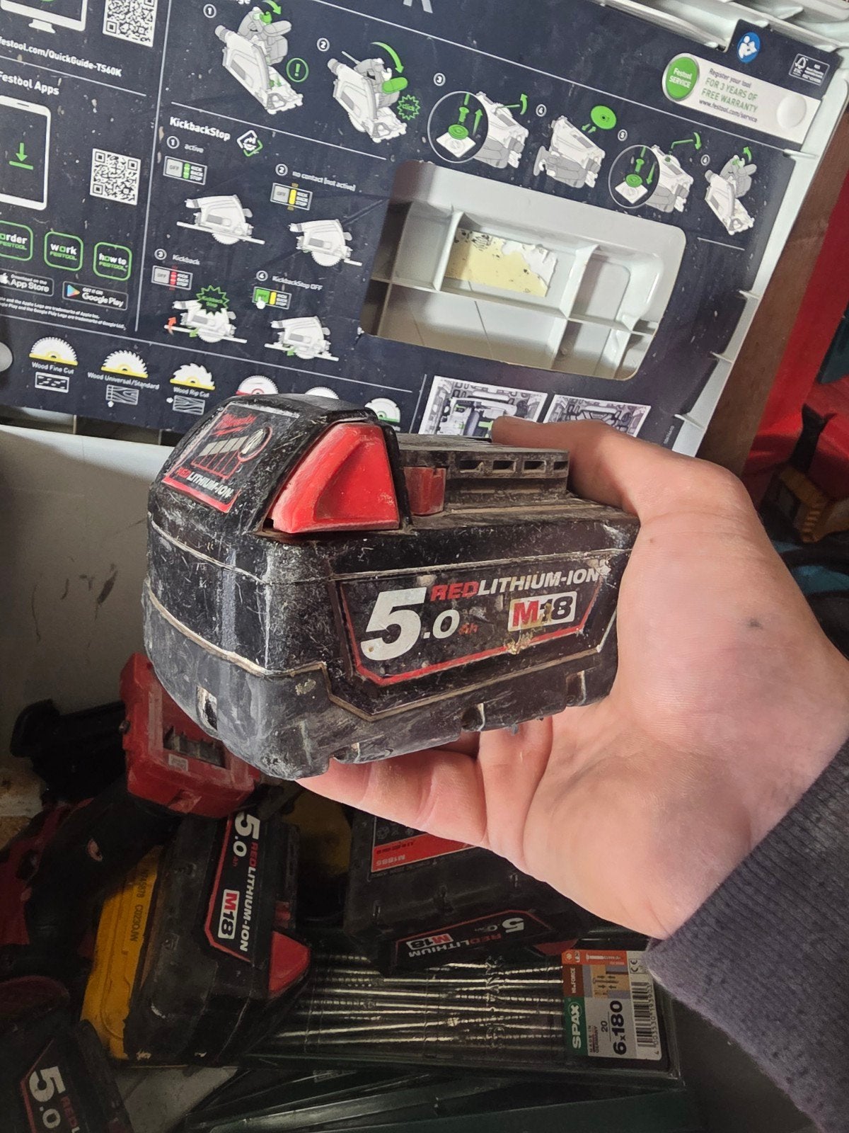 Milwaukee M18 REDLITHIUM-ION 5.0 Ah Accu, Ophalen of Verzenden, Gebruikt, Minder dan 400 watt, Overige typen