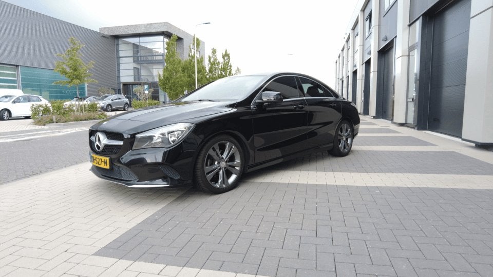 Mercedes-Benz CLA 180 1.6 90KW 7G-DCT (aut) 2016 Zwart, Zwart, 4 cilinders, 715 kg, Leder en Stof
