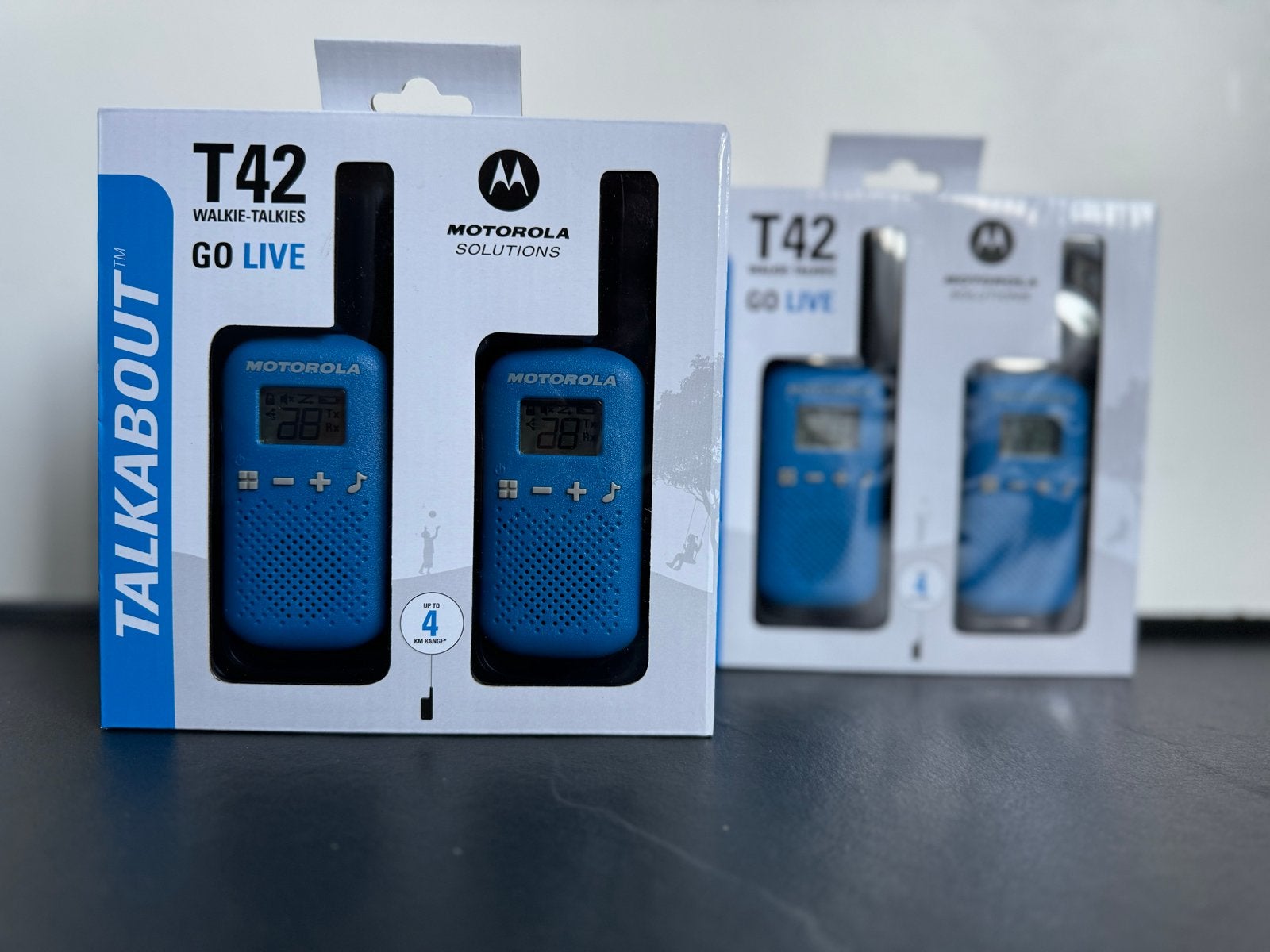 4 Motorola Talkabout T42 Walkie-Talkies - Twin Pack Blauw, Ophalen of Verzenden, Nieuw, 2 to 5 km, Portofoon of Walkie-talkie