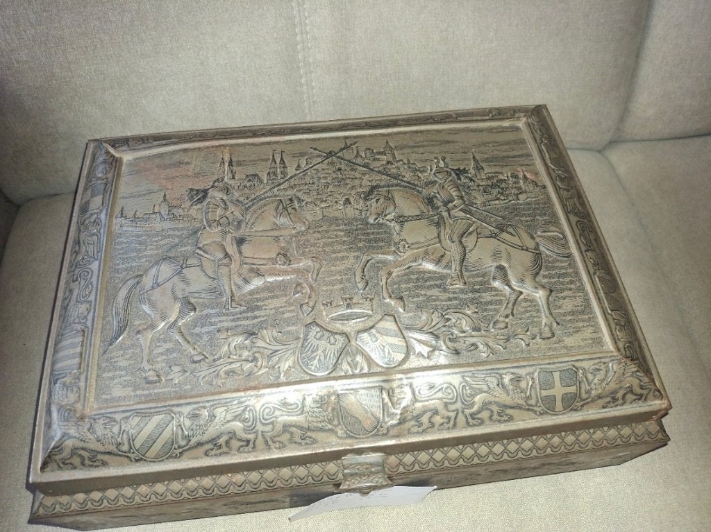 Antieke blikken naai doos zeer bijzonder, Antiek en Kunst, Ophalen of Verzenden