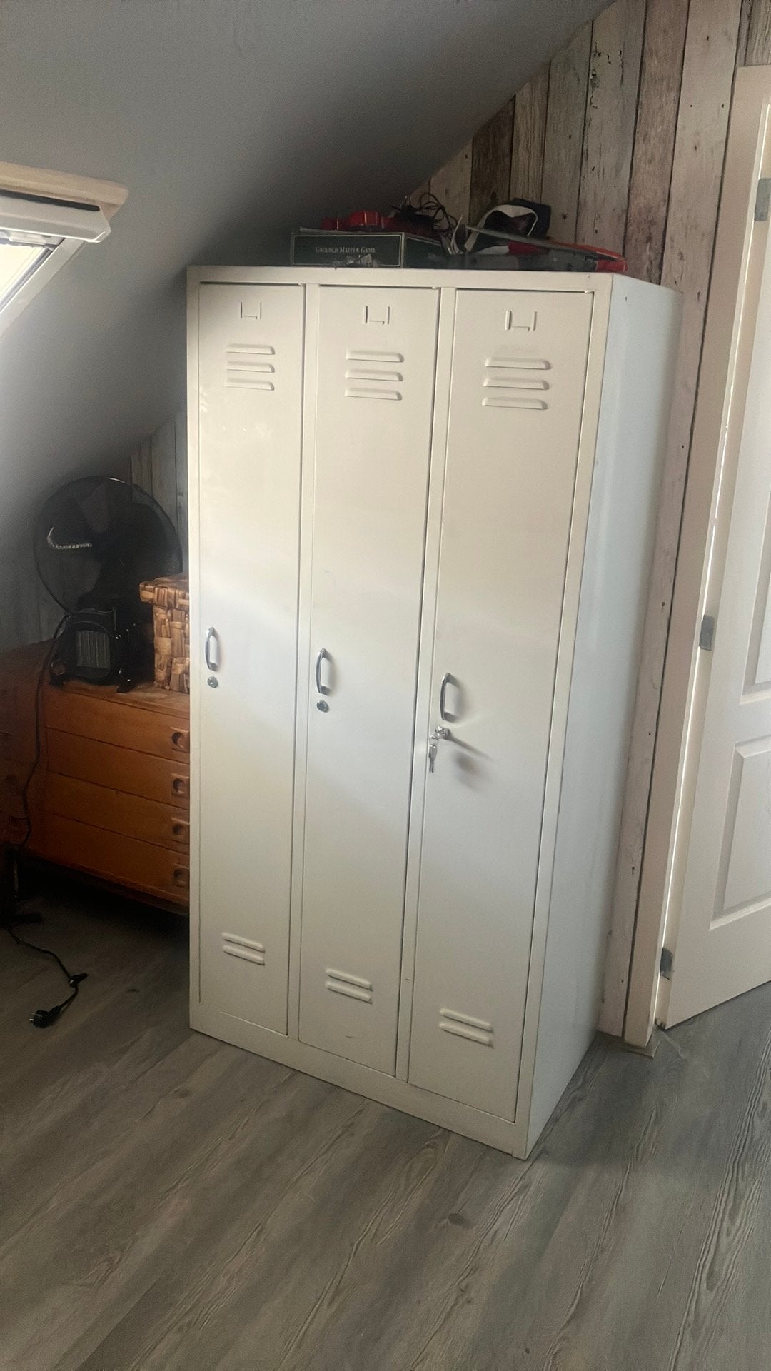 Lockerkast 3 deuren., Huis en Inrichting, Kasten | Lockerkasten, Ophalen, Zo goed als nieuw