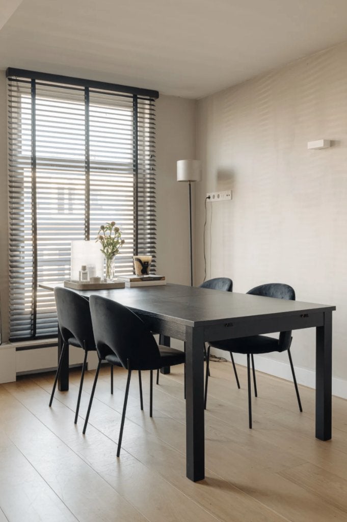 Zwarte uitschuifbare eettafel van IKEA., Huis en Inrichting, Tafels | Eettafels, Ophalen, Eikenhout, 200 cm of meer, 50 tot 100 cm
