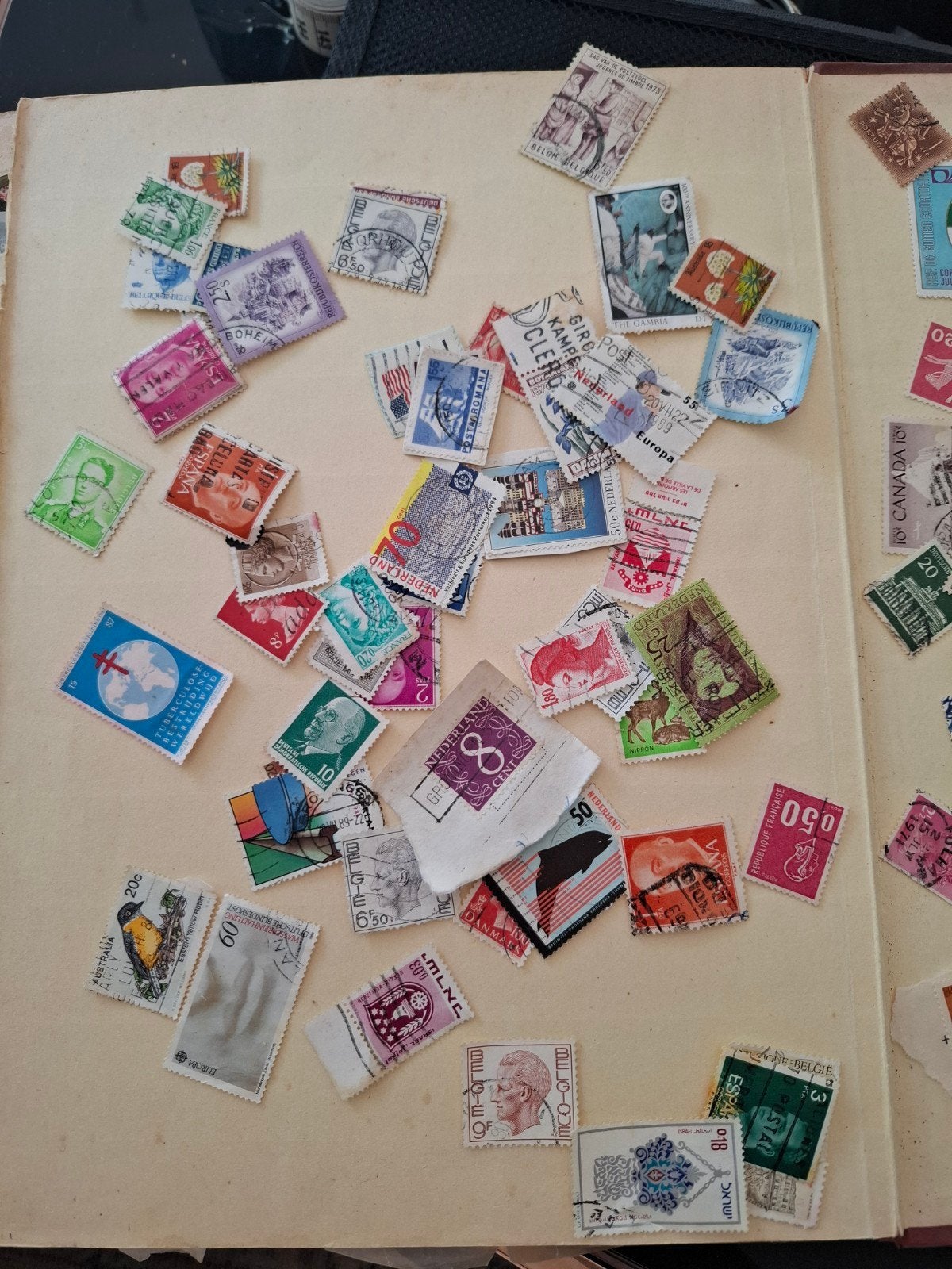 Grote verzameling postzegels uit diverse landen, Ophalen of Verzenden