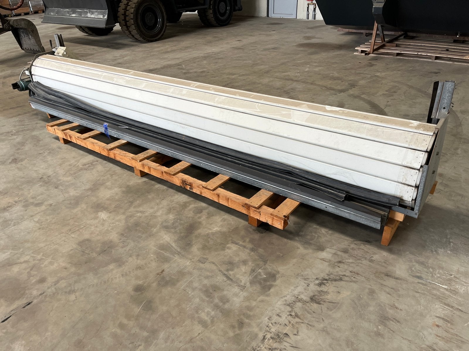 Roldeur overheaddeur, Ophalen, Gebruikt