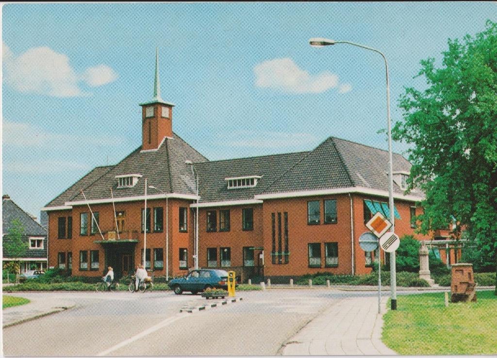 Delfzijl met auto Volvo 343, Verzamelen, Ansichtkaarten | Nederland, Ongelopen, Groningen, 1960 tot 1980, Ophalen of Verzenden