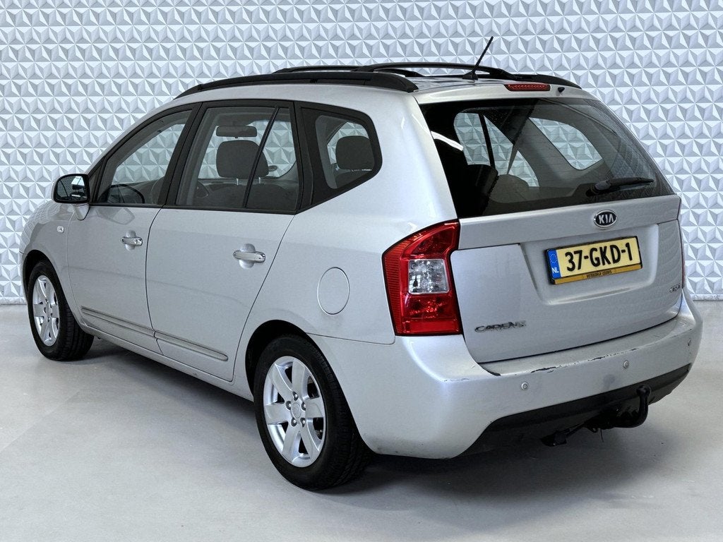 Kia Carens 2.0 CRDi X-ecutive / EXPORT ONLY (2008), Auto's, Kia, Voorwielaandrijving, Stof, Gebruikt, Zwart