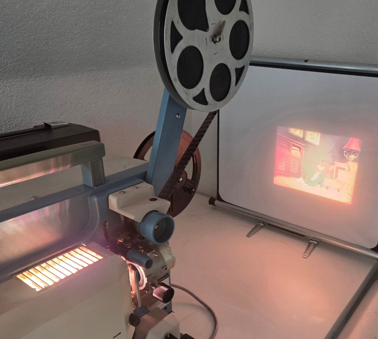 25mm LENS voor een 16mm FILMPROJECTOR, Ophalen of Verzenden, 16mm film