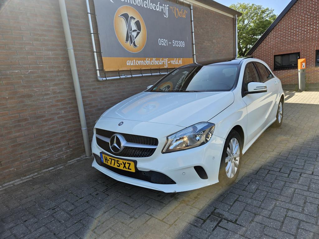 Mercedes-Benz A-Klasse 160 Ambition (bj 2016, automaat), Auto's, Mercedes-Benz, Bedrijf, Te koop, A-Klasse, ABS, Achteruitrijcamera