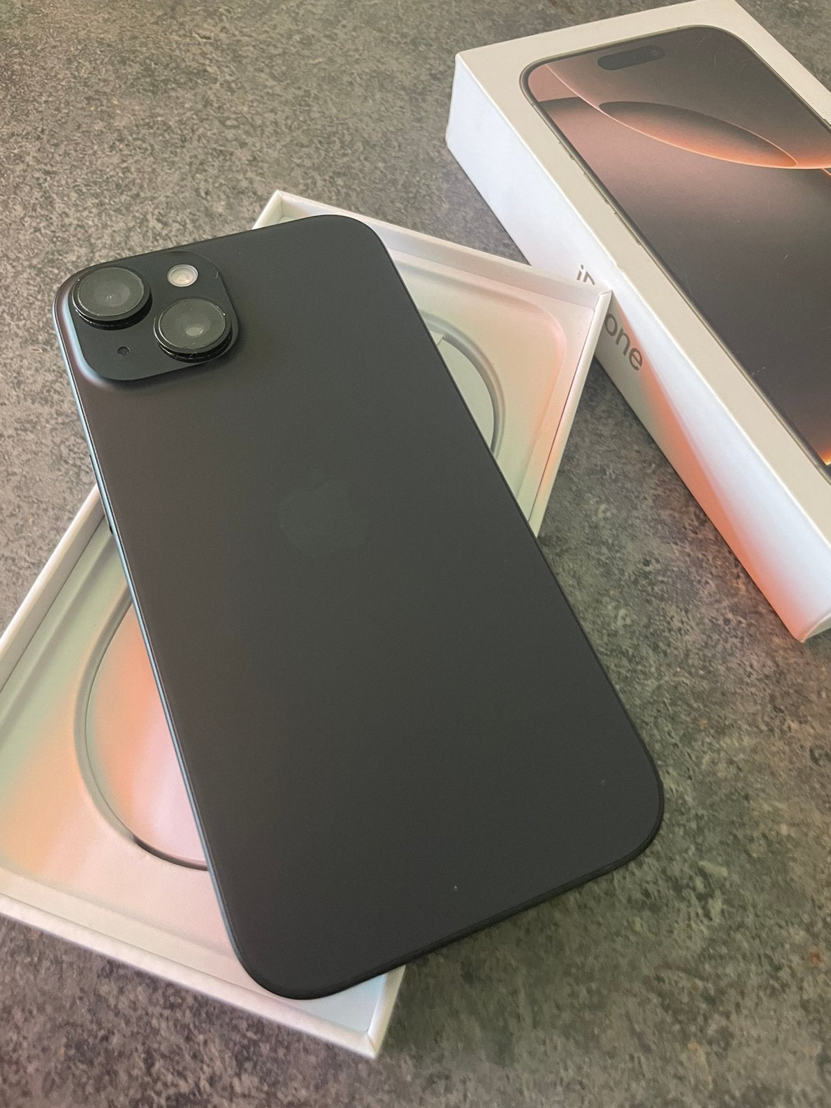 Topstaat iphone 15 128gb batterij 90%, Telecommunicatie, Mobiele telefoons | Apple iPhone, Ophalen, 128 GB, IPhone 15, Zwart