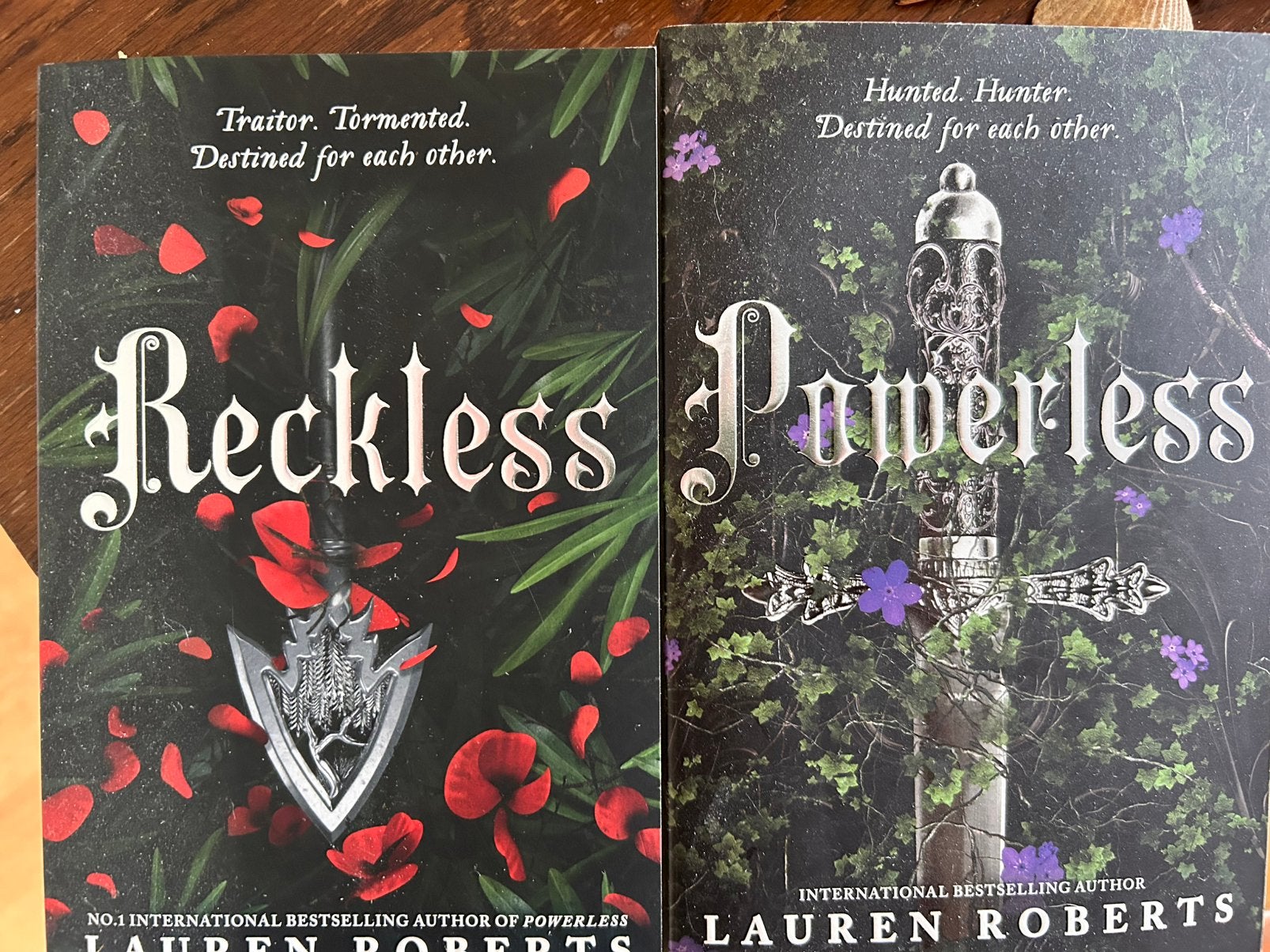 2 Boeken van Lauren Roberts Reckless en Powerless, Ophalen of Verzenden, Zo goed als nieuw