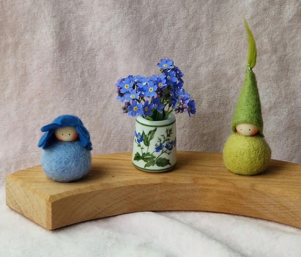 Vrije School Seizoenstafel Lente Jaarring steker bloemenkind, Hobby en Vrije tijd, Vilt, Verzenden, Nieuw, Figuurtje(s), Wolvilt