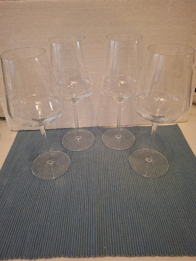Vivo - Villeroy & Boch - 4 mooie rode wijnglazen, Glas of Glazen, --, Villeroy & Boch, Ophalen of Verzenden